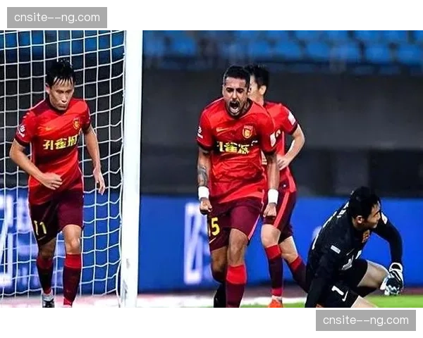 河南队古斯塔沃回归中超 经验丰富外援提升防线稳定性