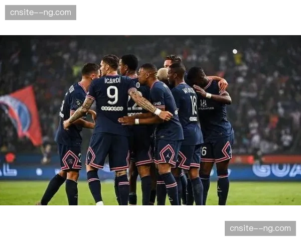 斯特拉斯堡阵型演变：从4-4-2到4-2-3-1的调整